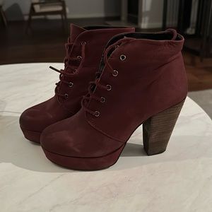 Steve Madden Raspy Booties sz 7.5